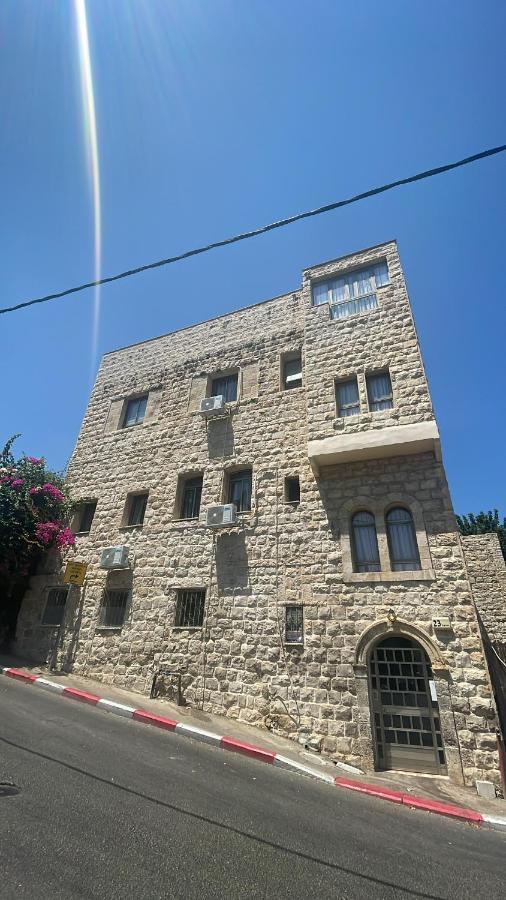 The Lion Hotel Haifa Bagian luar foto