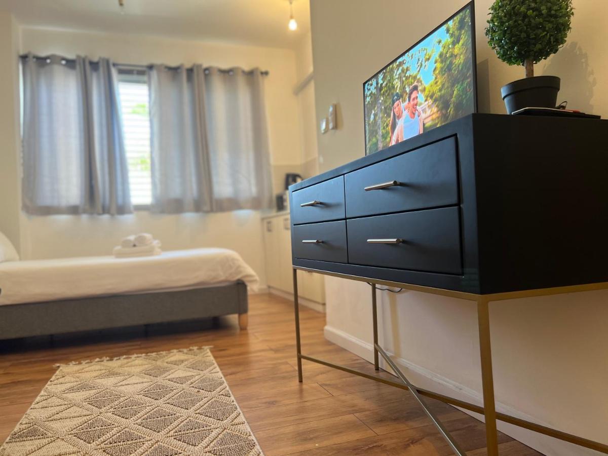 The Lion Hotel Haifa Bagian luar foto